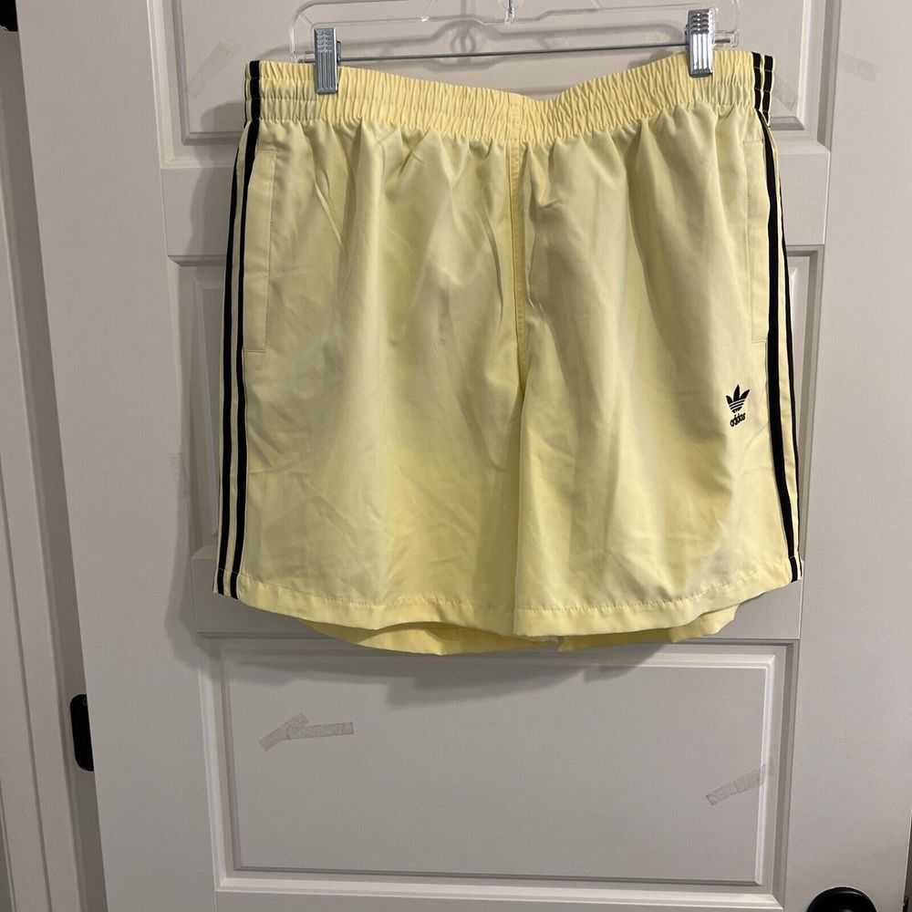 Men's Adidas Sz XL Originals Adicolor 3-Stripes Swim‎ Shorts  🩳 HT4410 $60